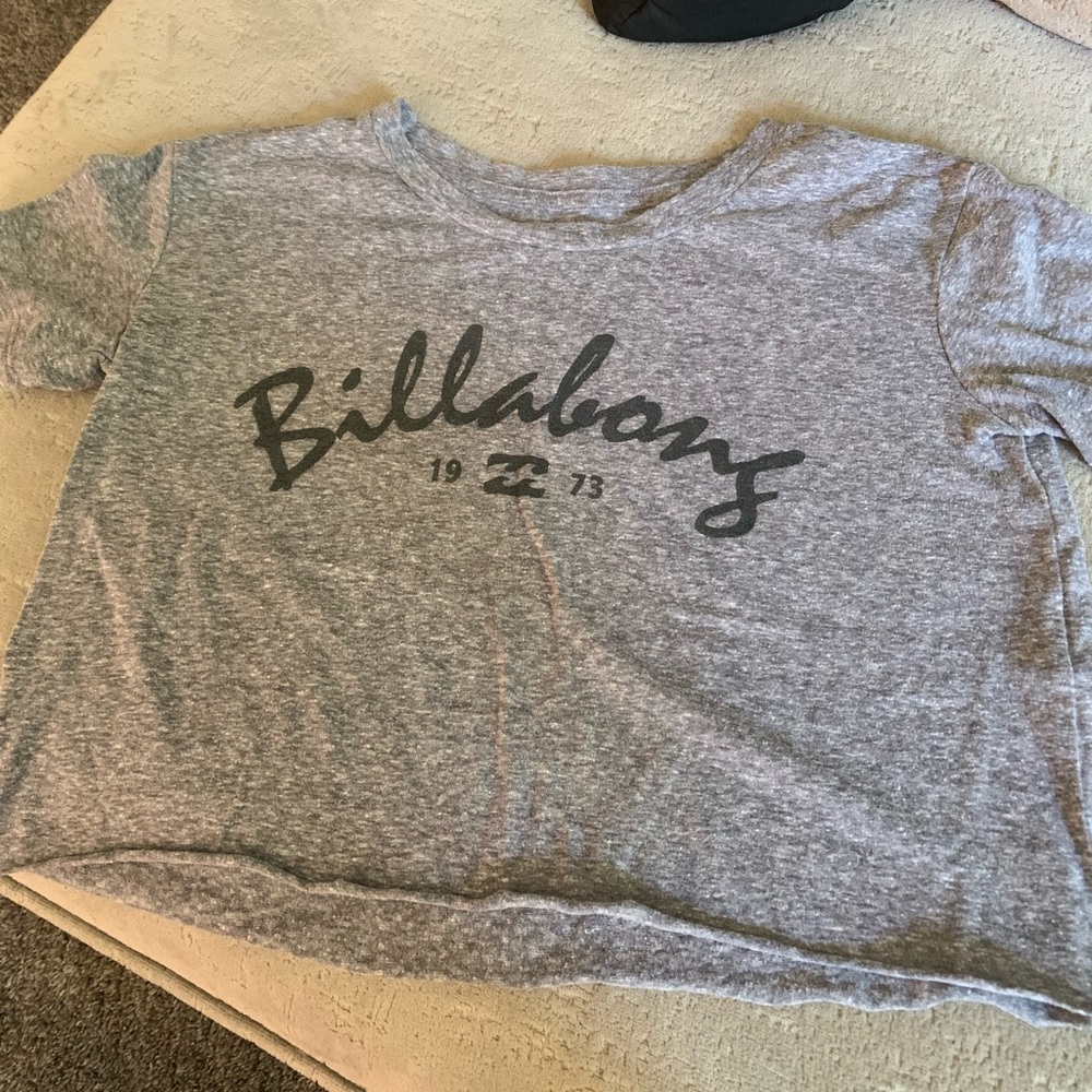 Billabong grey cropped top